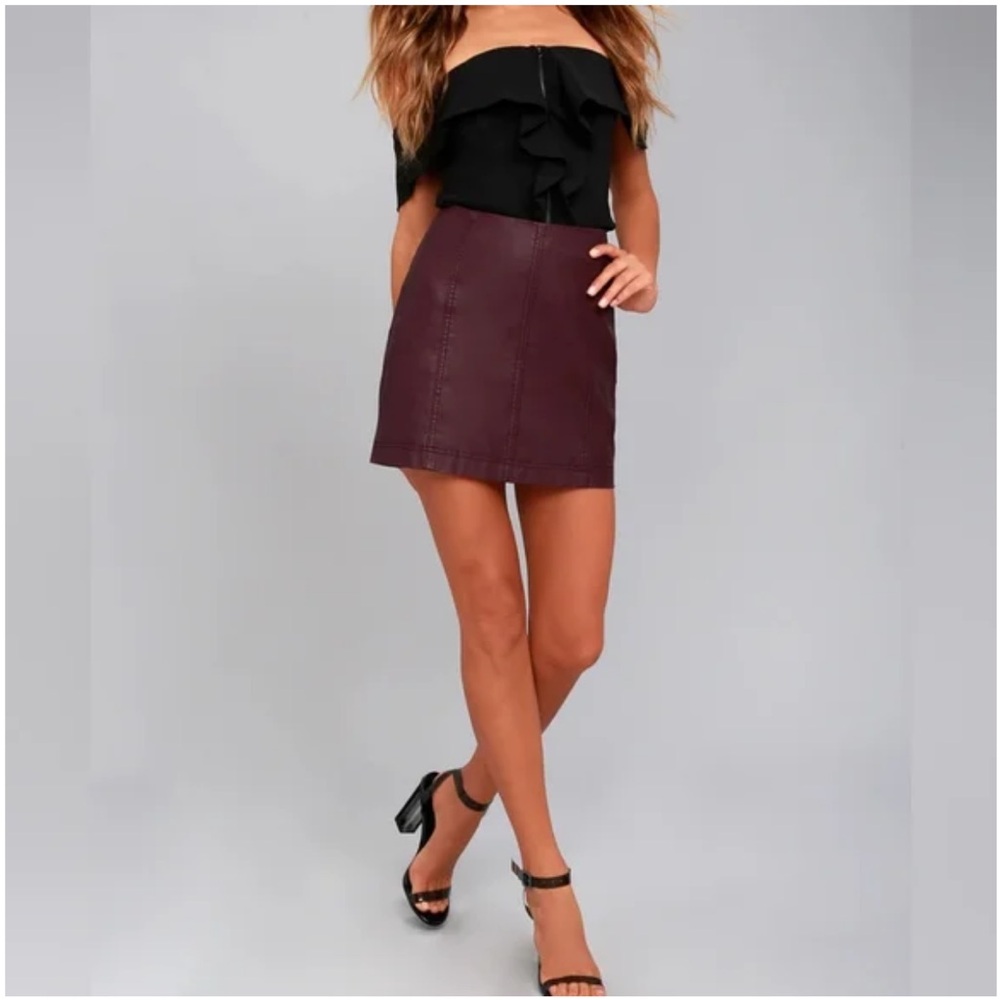 Free People Retro Y2K Rich Burgundy Faux Leather Mini Skirt Boho Chic Size 2